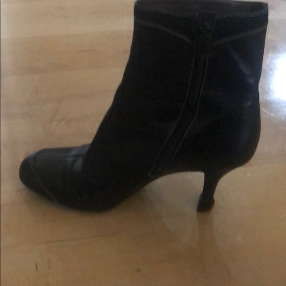 Boots - Picture 4 of 4